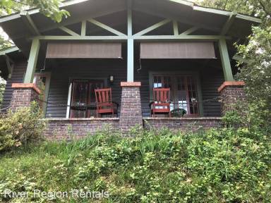 Main picture of 1019 S Lawrence St