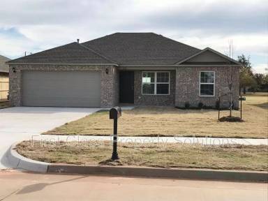 Main picture of 1705 W Antler Way