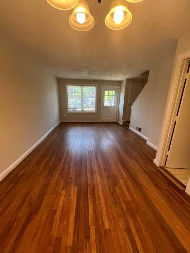 Main picture of 133 W Reed Ave