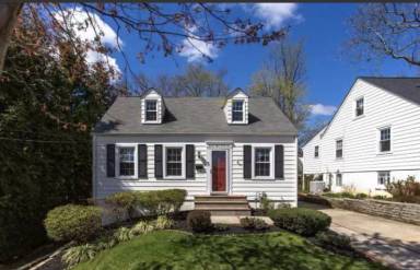Main picture of 2836 Greenway Blvd