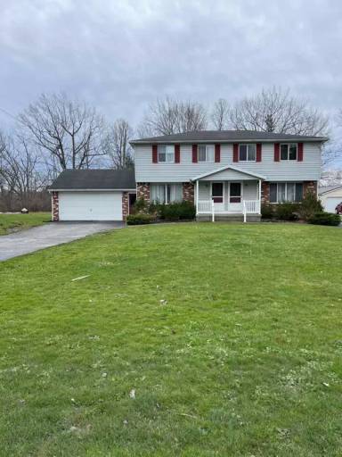 Main picture of 4700 Clinton St