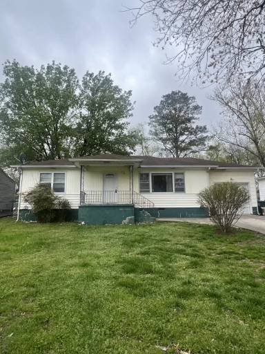 Main picture of 26 Polk Cir