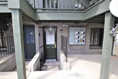Main picture of 223 E Preston St