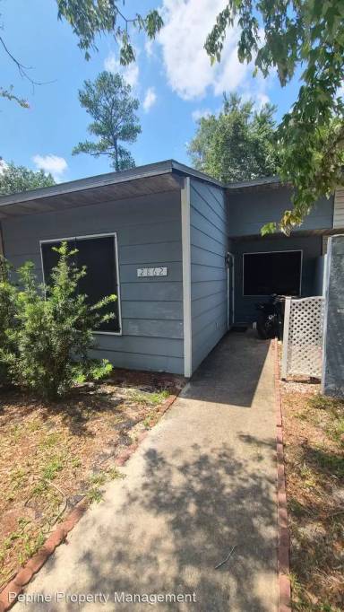 Main picture of 2862 SW 39th Ave