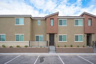 Main picture of 2731 Amber Glow LN, Unit 2