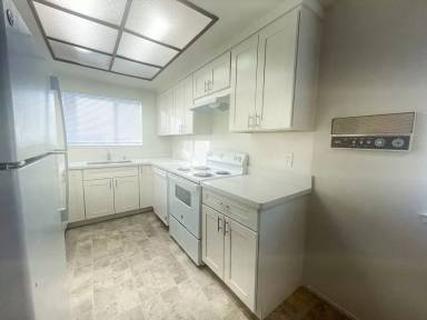 Main picture of 1385 Lexington Dr