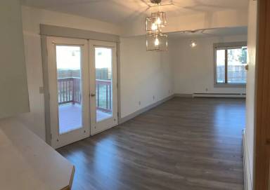 Main picture of 916 Montana St