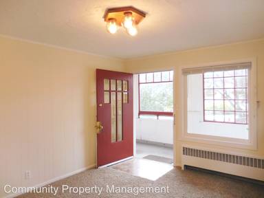 Main picture of 486 Commercial St