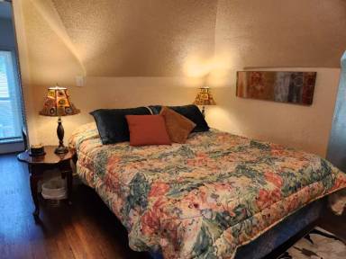 Main picture of 1317 E 1st St