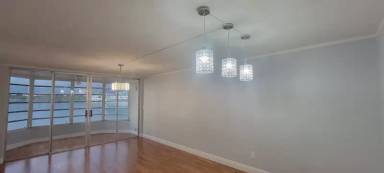 Main picture of 1300 NE 191st St