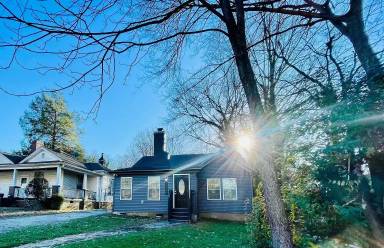 Main picture of 2205 Rozzelles Ferry Rd
