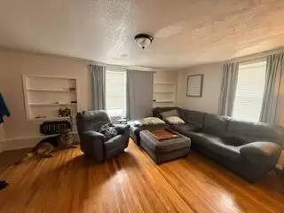 Main picture of 108 E Market St