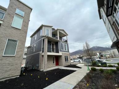 Main picture of 5 N Rio Grand Ave