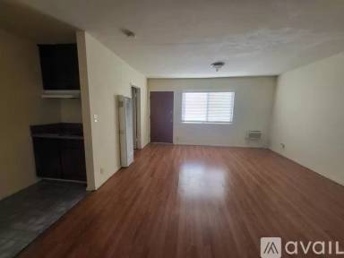 Main picture of 9458 Firestone Blvd