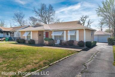 Main picture of 3903 Briscoe St