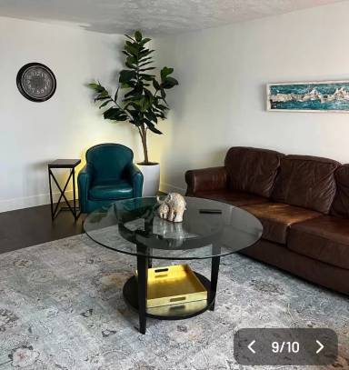 Main picture of 955 Garfield Ave