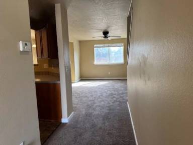 Main picture of 1373 SW 27th St