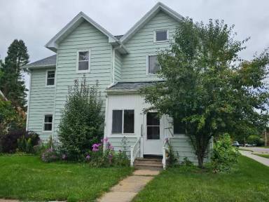Main picture of 324 E Parkinson St