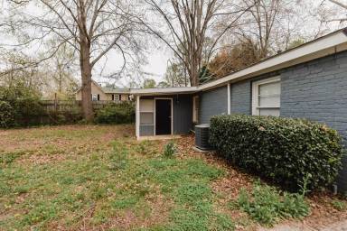 Main picture of 2780 Hall Dr SE