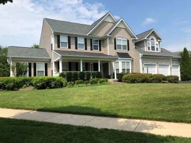 Main picture of 409 Heartwood Ct