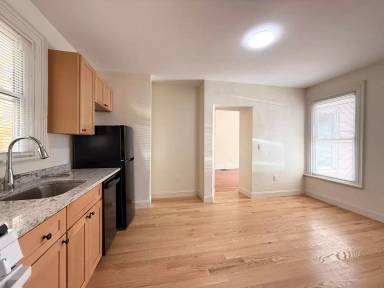 Main picture of 28 Orchard St