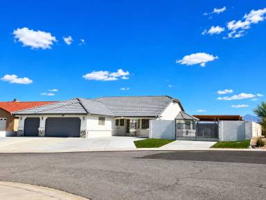 Main picture of 3630 E Vineyard Dr N
