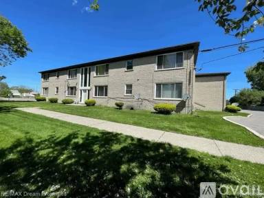 Main picture of 16470 E 9 Mile Rd