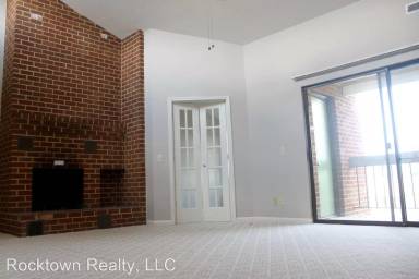 Main picture of 1030 Blue Ridge Dr