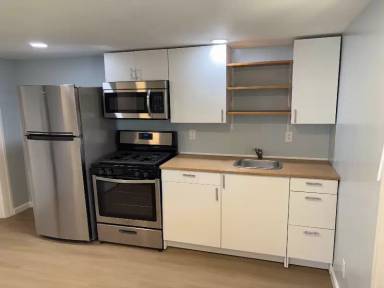 Main picture of 727 James St