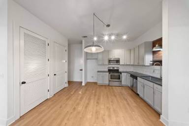 Main picture of 255 E Boyd Dr