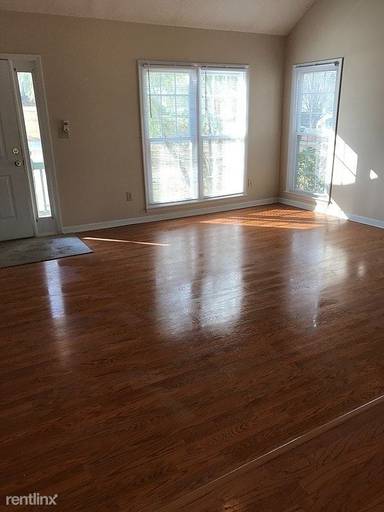 Main picture of 101 Chadford Ct