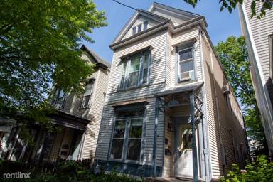 Main picture of 1425 Debarr St
