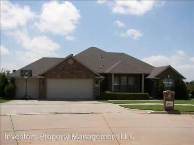 Main picture of 2804 Summit Hill Ct