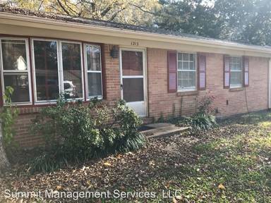 Main picture of 1213 Beanland Dr