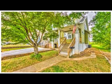Main picture of 422 Walcott Rd