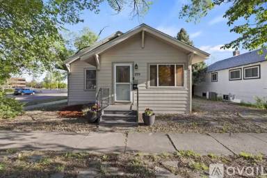 Main picture of 229 E Washington St