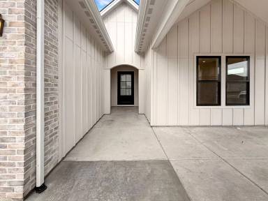 Main picture of 3468 W Retreat St