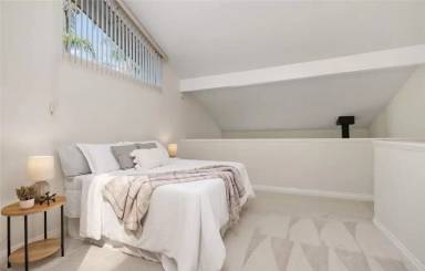 Main picture of 221 Oahu Way