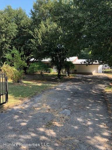 Main picture of 1716 County Road 3327