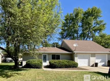 Main picture of 1704 Linda Ln