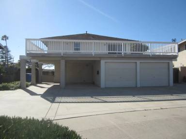 Main picture of 2409 Bayshore Ave