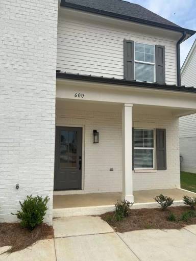 Main picture of 600 Cottage Grove Cir
