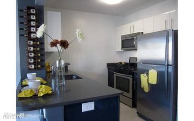 Main picture of 101 Avenue D