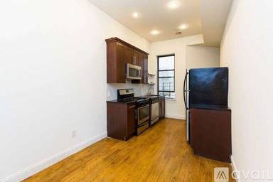 Main picture of 89 Kingston Ave