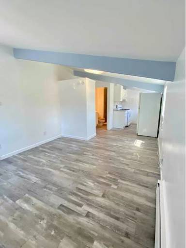 Main picture of 1900 W 52nd Pl