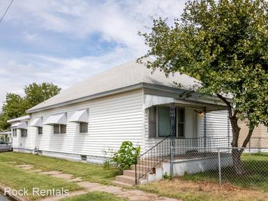 Main picture of 700 E 3rd Ave