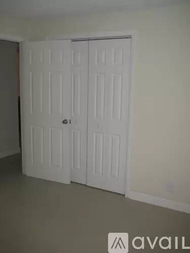 Main picture of 3730 SW 60th Ave