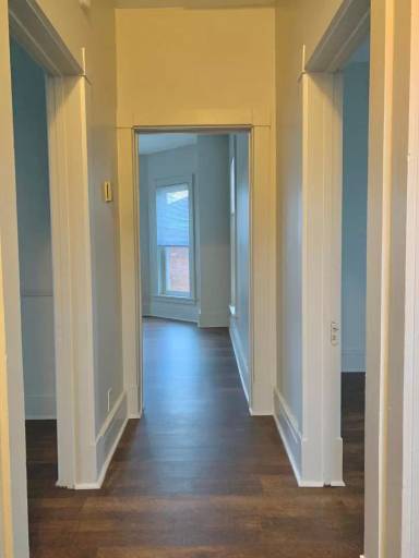 Main picture of 182 1/2 Hudson St