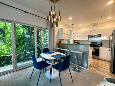 Main picture of 3221 Franklin Ave E