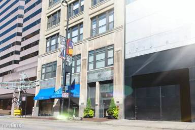 Main picture of 26 E 6th St